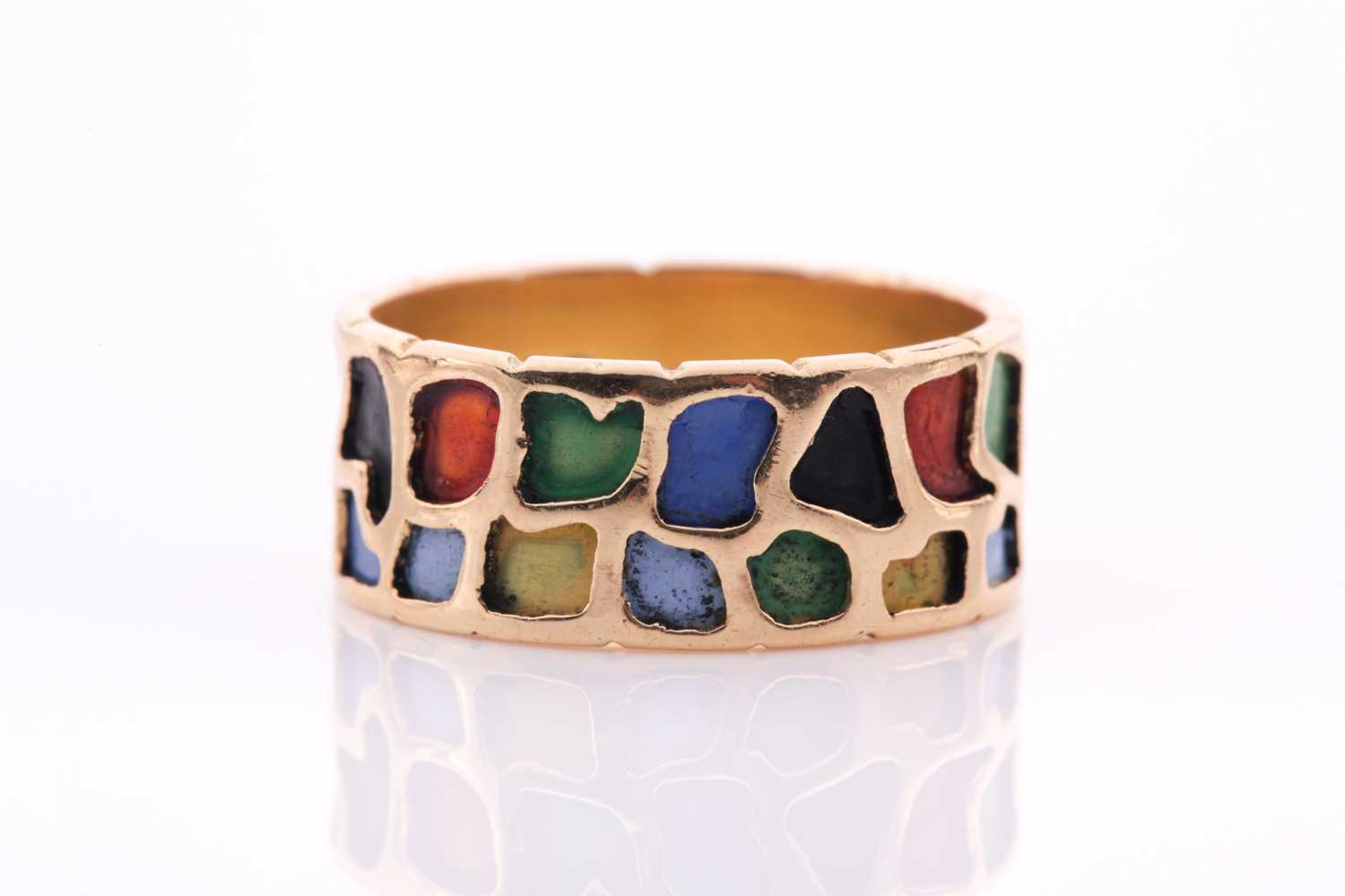Lot 256 - An 18ct yellow gold and polychrome enamel...