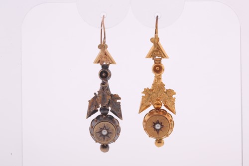 Lot 86 - A pair of Victorian yellow gold drop earrings,...