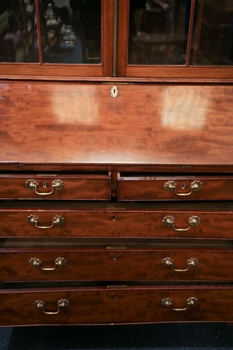 Lot 152 - A George III satinwood and ebony strung...