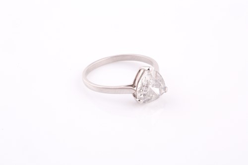 Lot 447 - A single stone diamond ring, set with a...