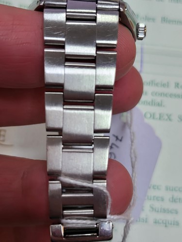 Lot 586 - A 1976 Rolex Oyster Perpetual ref. 1002...