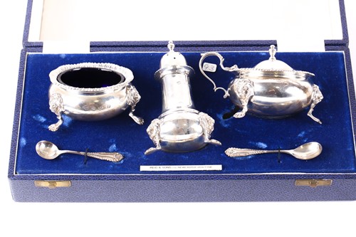 Lot 534 - A 20th century boxed heavy gauge silver...