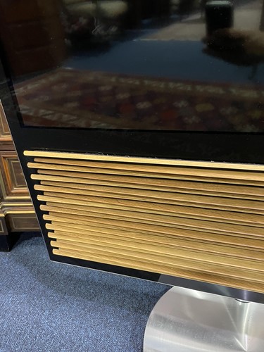 Lot 324 - A Bang & Olufsen 'BeoVision' 14-40, 4K Android...