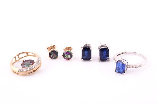 Lot 695 - A collection of gem-set jewellery Compirising...