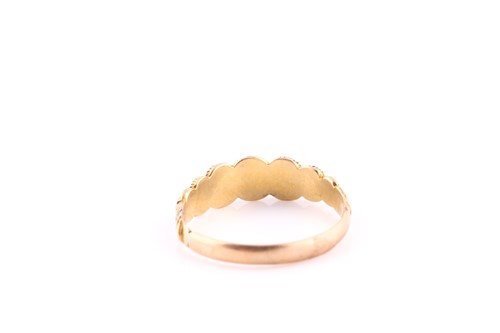 Lot 676 - A Georgian pearl ring Set to the front with...