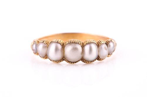 Lot 676 - A Georgian pearl ring Set to the front with...