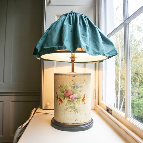 Lot 5 - A decorative 20th century toleware lamp of...