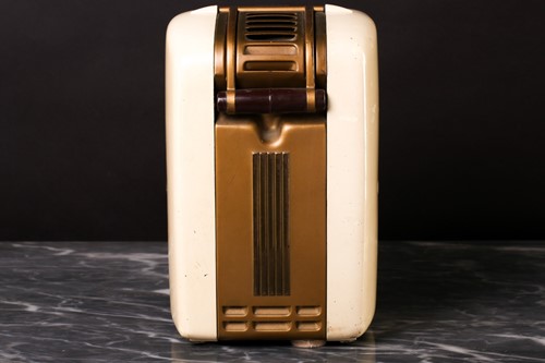 Lot 248 - A Westinghouse 'Little Jewel' vintage radio,...