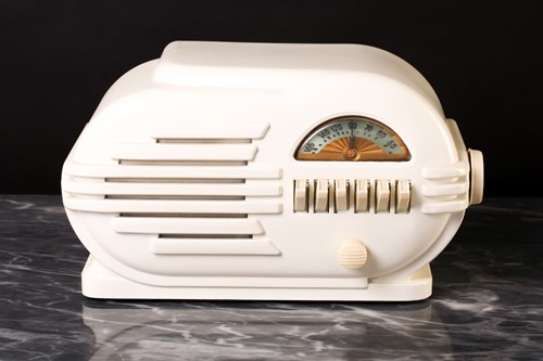 Lot 237 - A vintage Belmont 'The Rabbit' bakelite radio,...