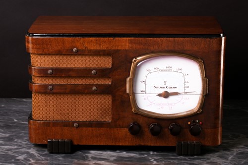 Lot 278 - A Setchell Carlson vintage valve radio, model...
