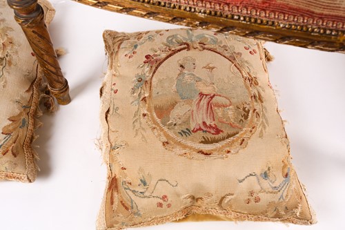 Lot 266 - A Louis XVI style carved wood and gilt gesso...