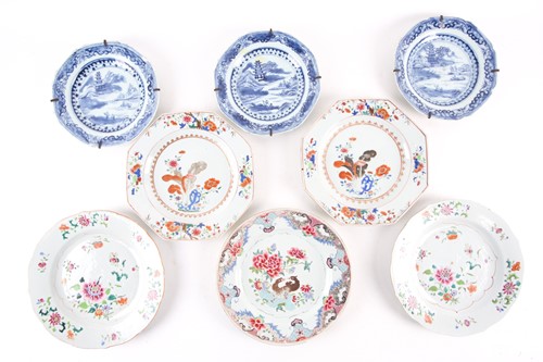 Lot 152 - A pair of Chinese famille rose octagonal...