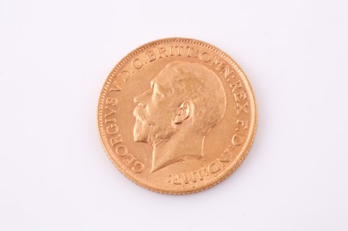 Lot 320 - A George V gold sovereign, 1912