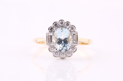 Lot 359 - An aquamarine and diamond cluster ring, the 8...