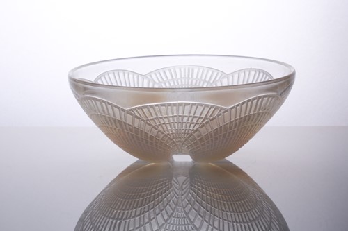 Lot 541 - A Lalique 'Coquilles' bowl, early 20th century,...