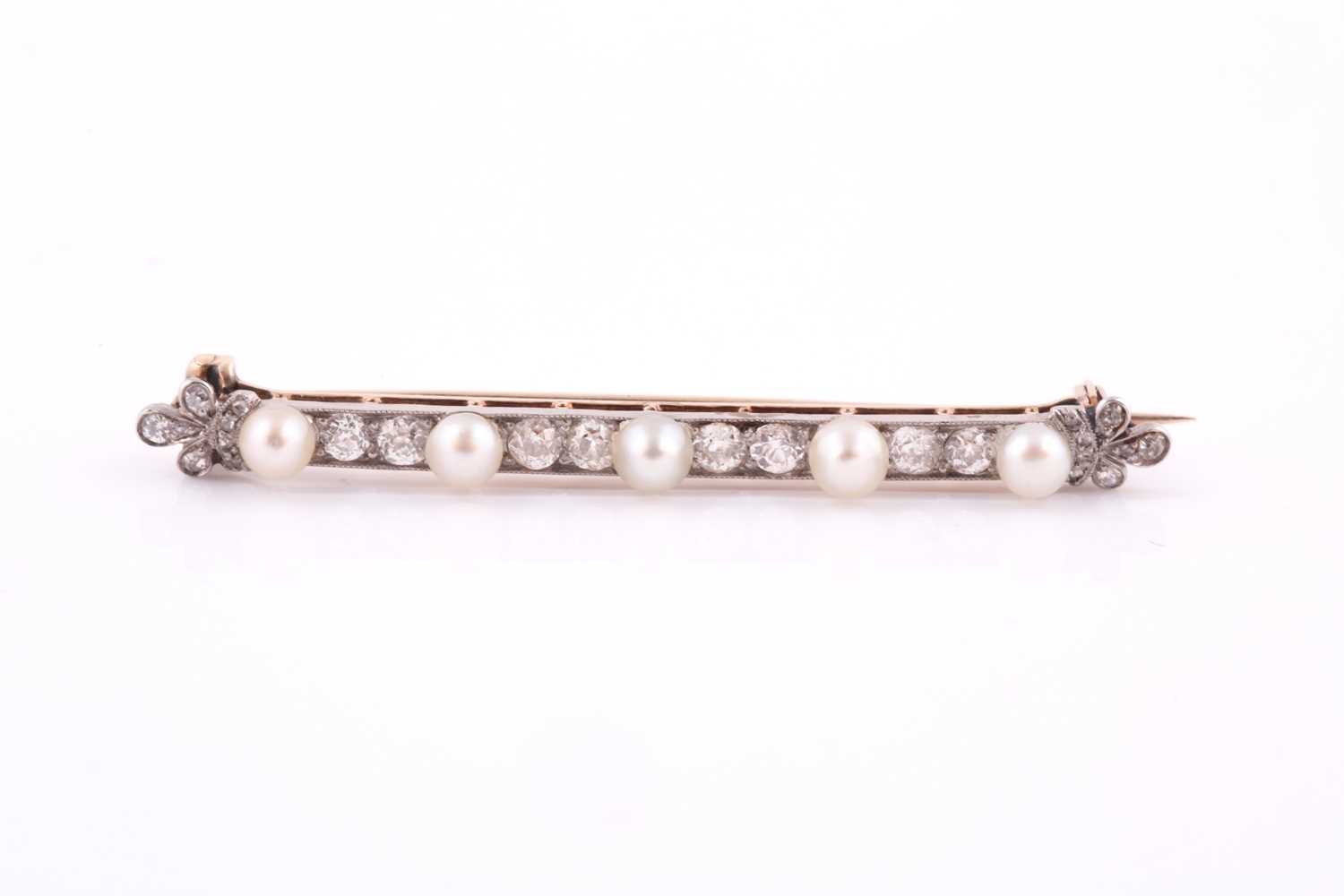 Lot 261 - An early 20th century pearl and diamond bar...
