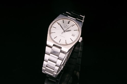 Lot 396 - A 34.5mm Omega Automatic Geneve stainless...