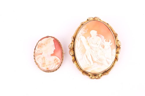 Lot 240 - A Victorian shell cameo, the oval panel carved...