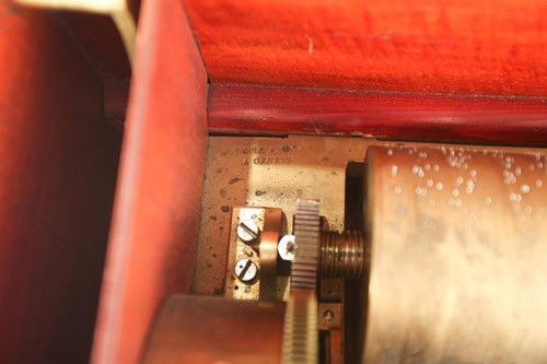 Lot 501 - A Nicole Freres twelve air music box, number...