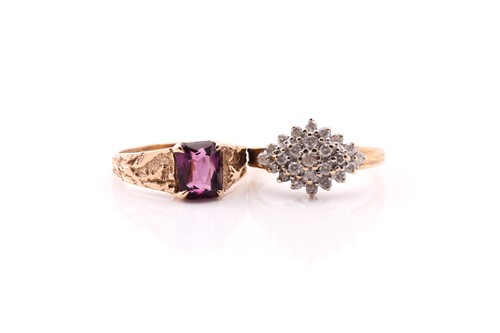 Lot 508 - A diamond cluster ring, the tiered cluster...