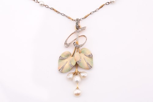 Lot 136 - An Art Nouveau diamond, pearl and enamel...