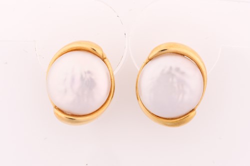 Lot 305 - A pair of button pearl earrings, to yellow...