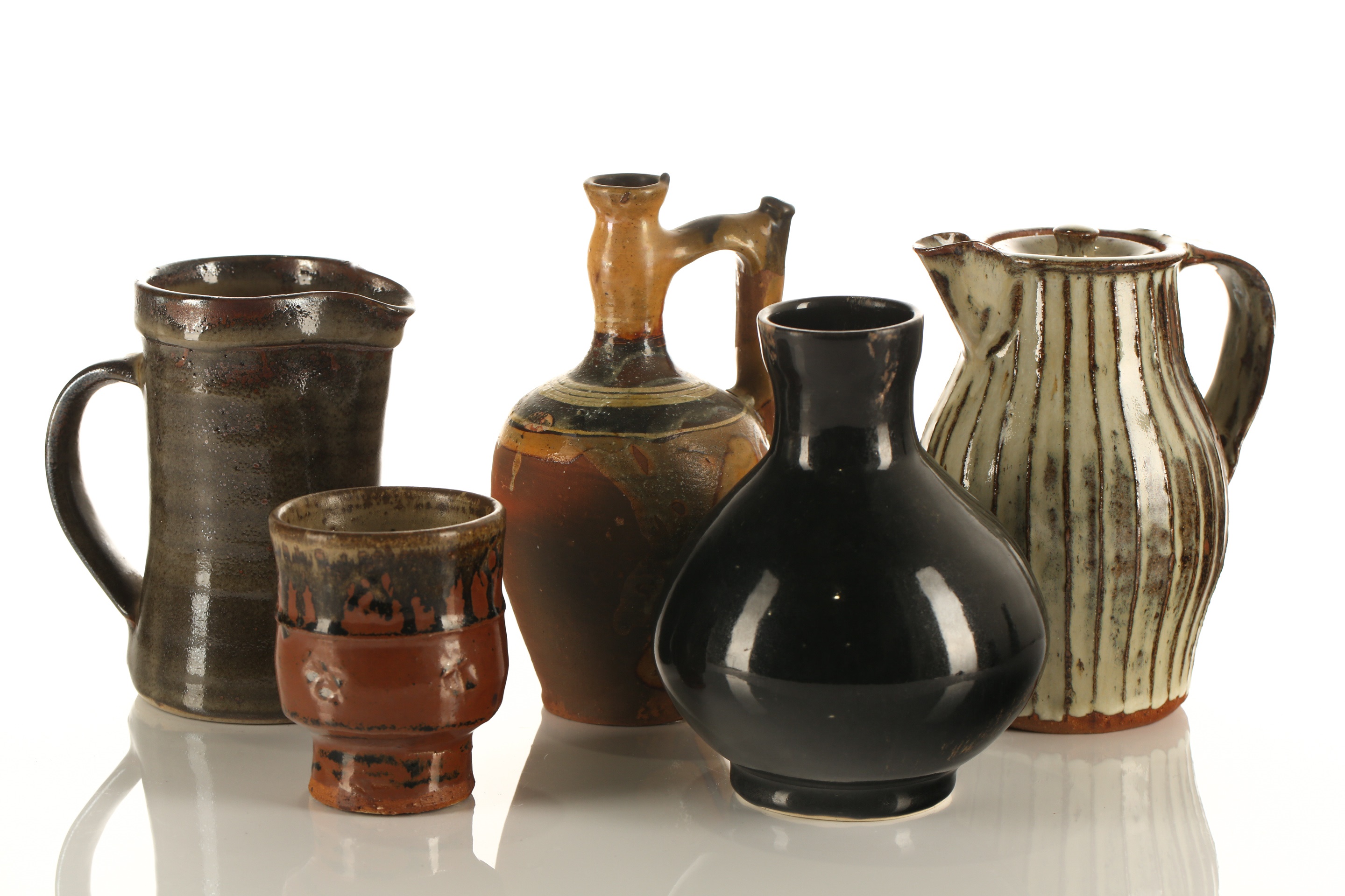 Lot 531 A Cecil Baugh (Jamaican) Studio pottery