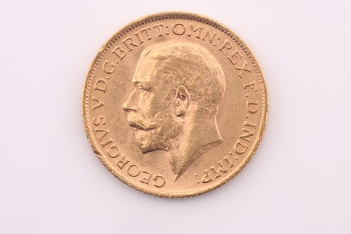 Lot 401 - A George V sovereign, dated 1915.