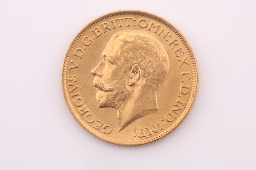 Lot 422 - A George V sovereign, dated 1913.