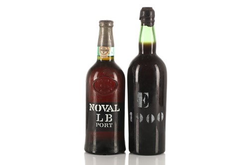 Lot 424 - E 1900, a bottle of unspecified vintage Port (?...