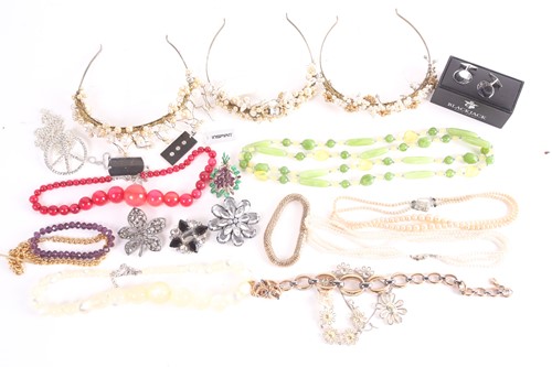 Lot 331 - A large quantity of costume jewelry to include...