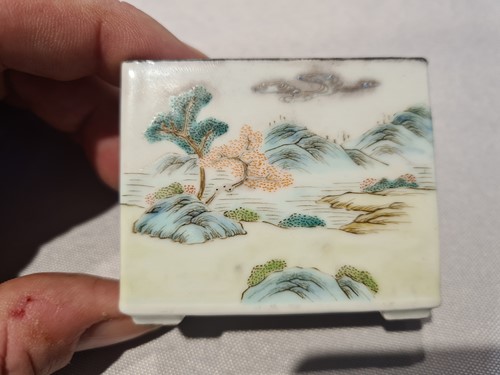 Lot 174 - A Chinese porcelain brush/pen stand, of...