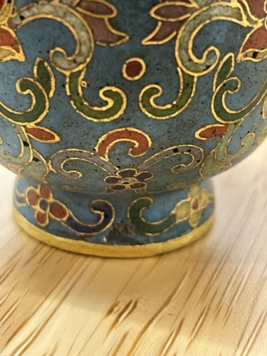 Lot 96 - A small Chinese cloisonne enamel mallet shaped...