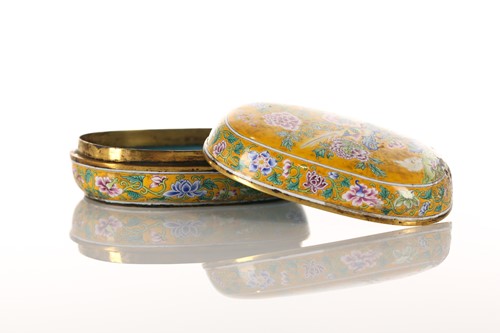 Lot 166 - A Chinese Canton enamel rounded oblong seal...