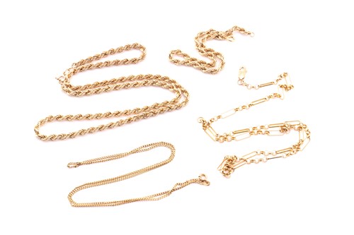 Lot 182 - A 9carat yellow gold rope twist necklace and...