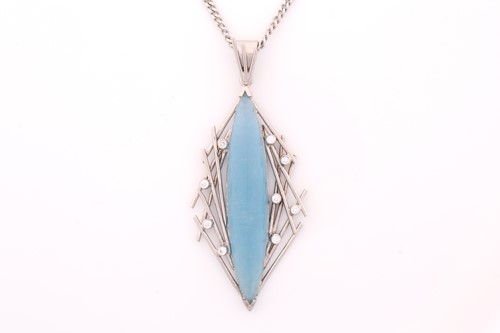 Lot 57 - An aquamarine and diamond pendant on chain,...