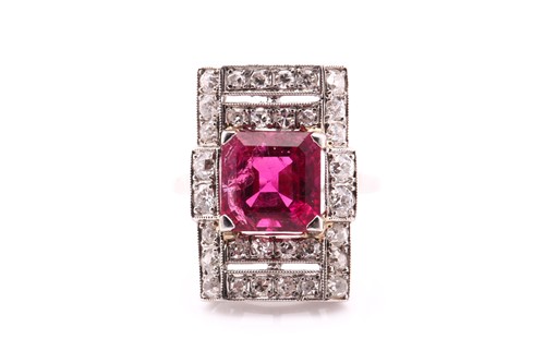 Lot 79 - A pink tourmaline and diamond panel ring, the...