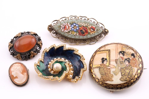 Lot 287 - A Japanese Satsuma porcelain geisha brooch,...