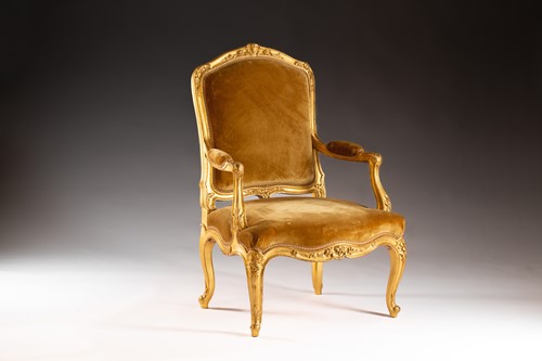 Lot 302 - A French Louis XV carved wood and gilt gesso...