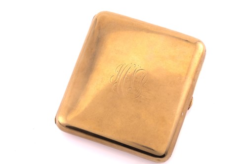 Lot 487 - A 9ct gold cigarette case; rounded rectangular...