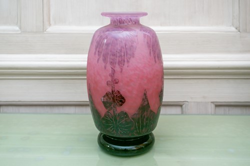 Lot 526 - A 20th century Le Verre Francais cased and...