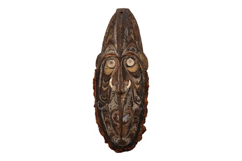 Lot 214 - A Lower Sepik River house mask, Papua New...