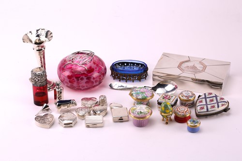 Lot 626 - Assortment of silver and silver-plated...