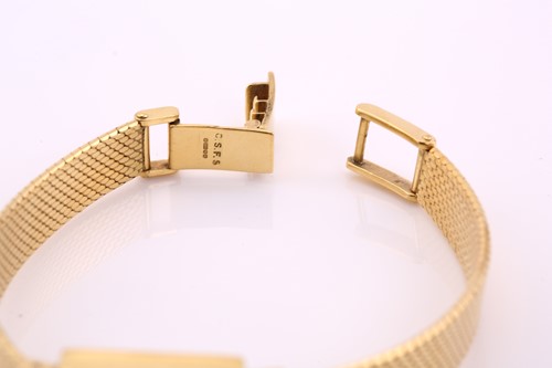 Lot 528 - A lady's Omega wristwatch, in 18ct yellow gold,...