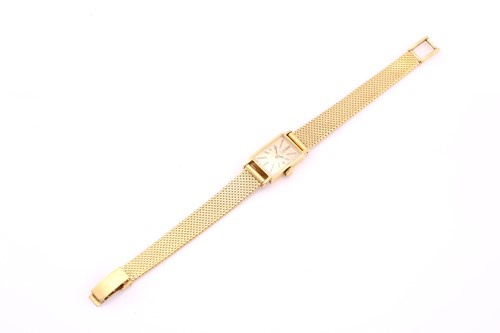 Lot 528 - A lady's Omega wristwatch, in 18ct yellow gold,...