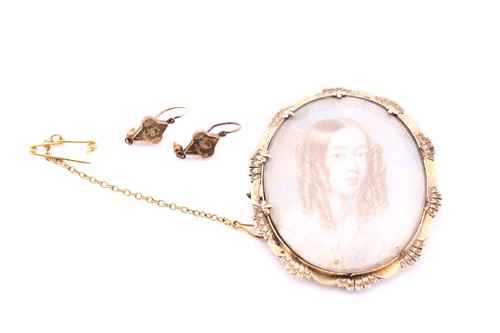 Lot 150 - An early 19th century portrait miniature in a...