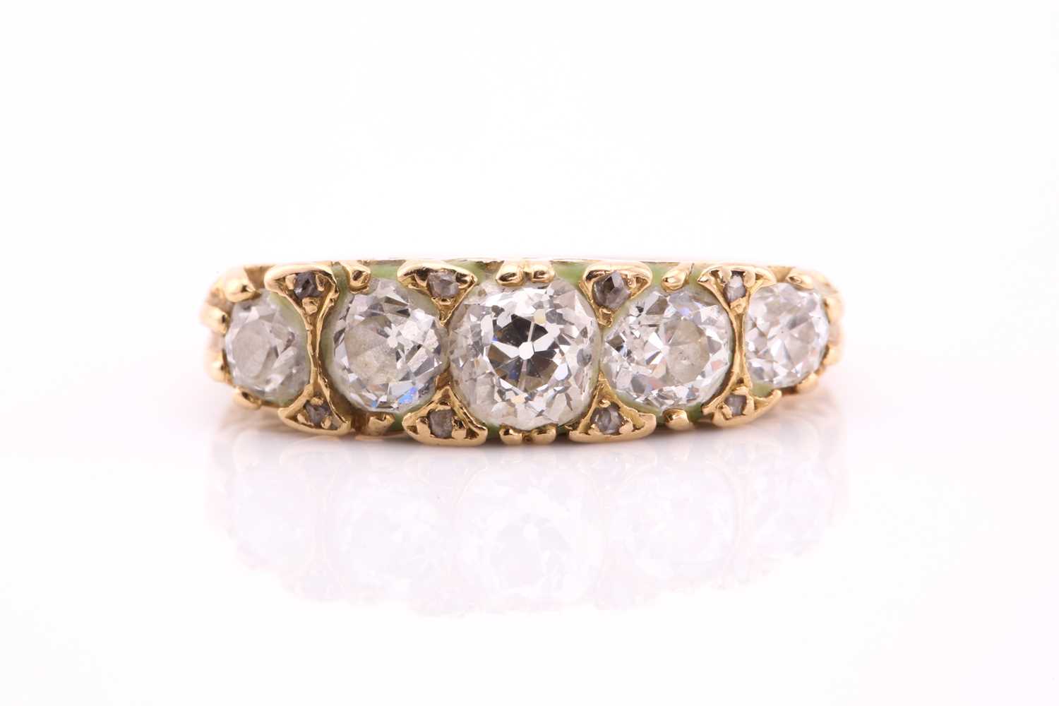 Lot 410 - Five stone diamond ring, the graduated old...