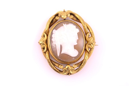 Lot 155 - A Victorian shell cameo brooch, the central...