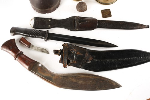 Lot 421 - A German Mauser bayonet, the ricasso stamped...