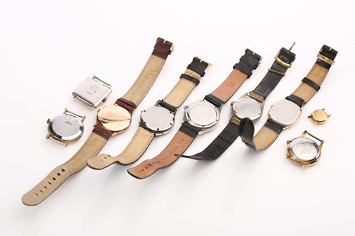 Lot 500 - Eight gentlemen's vintage wristwatches,...